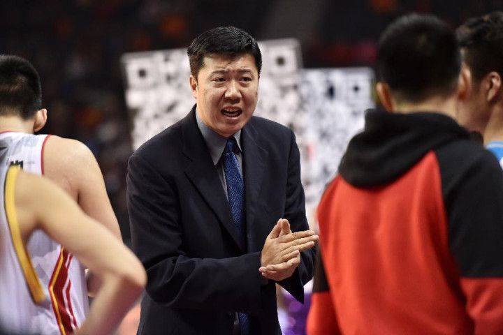 终身项圈口球怎么戴上去的