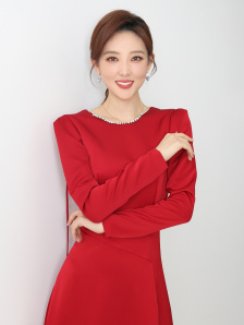 久久久精品美女
